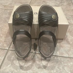 Taos Escape Bronze Sandal